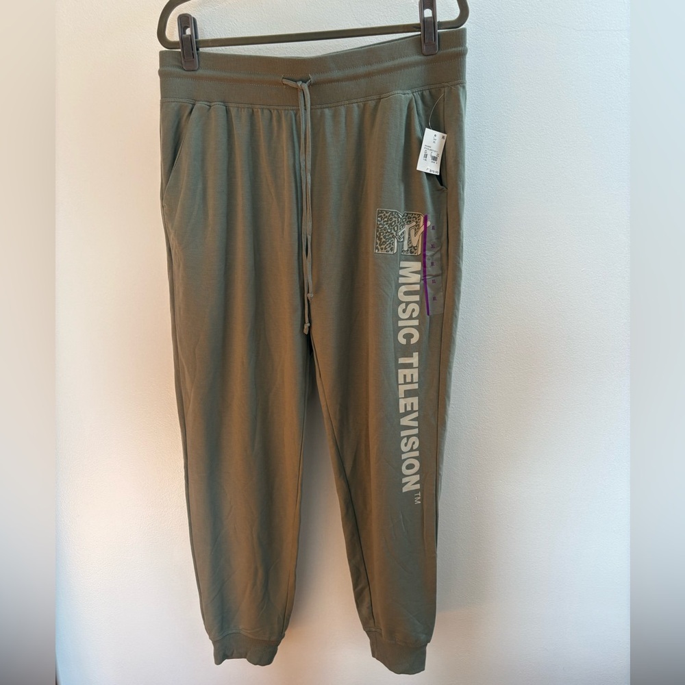 MTV Olive Joggers with Logo Design Size XL